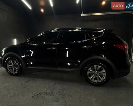 Черный Хендай Санта Фе, объемом двигателя 2.35 л и пробегом 135 тыс. км за 19800 $, фото 4 на Automoto.ua