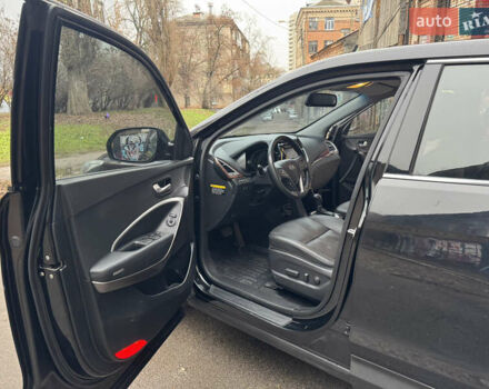 Черный Хендай Санта Фе, объемом двигателя 2 л и пробегом 175 тыс. км за 19950 $, фото 11 на Automoto.ua