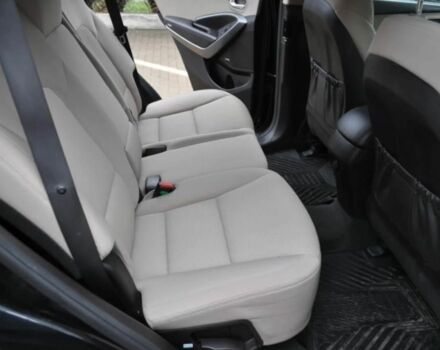 Черный Хендай Санта Фе, объемом двигателя 2 л и пробегом 100 тыс. км за 8300 $, фото 8 на Automoto.ua