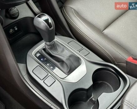 Черный Хендай Санта Фе, объемом двигателя 2.36 л и пробегом 130 тыс. км за 14690 $, фото 20 на Automoto.ua