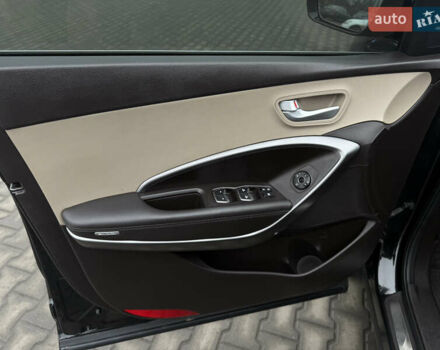 Черный Хендай Санта Фе, объемом двигателя 2.36 л и пробегом 128 тыс. км за 15700 $, фото 18 на Automoto.ua