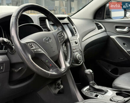 Черный Хендай Санта Фе, объемом двигателя 2.2 л и пробегом 190 тыс. км за 21650 $, фото 34 на Automoto.ua