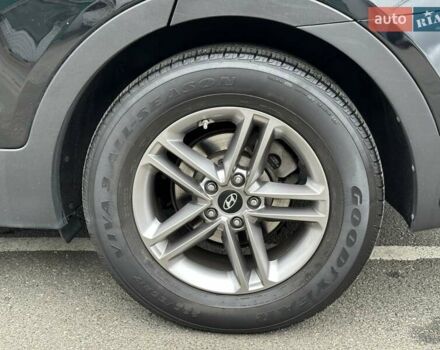 Черный Хендай Санта Фе, объемом двигателя 2.36 л и пробегом 130 тыс. км за 14690 $, фото 28 на Automoto.ua