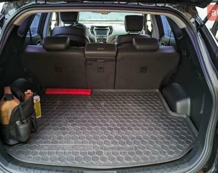 Черный Хендай Санта Фе, объемом двигателя 2 л и пробегом 200 тыс. км за 19500 $, фото 12 на Automoto.ua