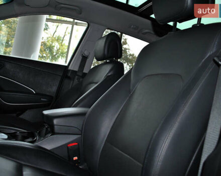 Черный Хендай Санта Фе, объемом двигателя 2.2 л и пробегом 130 тыс. км за 23500 $, фото 23 на Automoto.ua