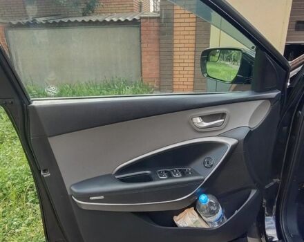 Черный Хендай Санта Фе, объемом двигателя 2.4 л и пробегом 290 тыс. км за 14800 $, фото 6 на Automoto.ua