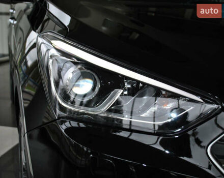 Черный Хендай Санта Фе, объемом двигателя 2.2 л и пробегом 130 тыс. км за 23500 $, фото 8 на Automoto.ua