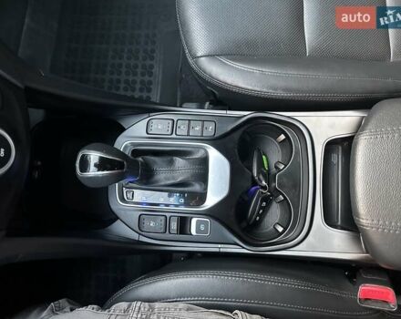 Чорний Хендай Санта Фе, об'ємом двигуна 2.2 л та пробігом 199 тис. км за 19397 $, фото 120 на Automoto.ua