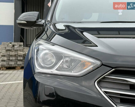 Черный Хендай Санта Фе, объемом двигателя 2.2 л и пробегом 190 тыс. км за 21650 $, фото 18 на Automoto.ua