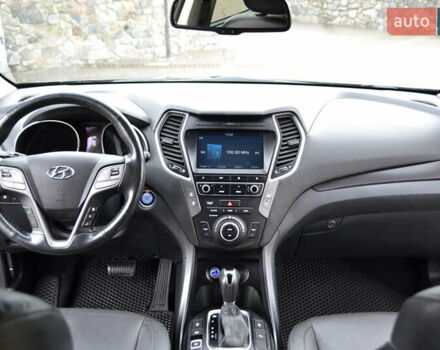 Хендай Санта Фе 2017 в Белой Церкве на Automoto.ua Черный Хендай Санта Фе, объемом двигателя 2.2 л и пробегом 122 тыс. км за 24500 $, фото 48 на Automoto.ua