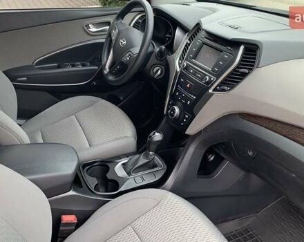 Черный Хендай Санта Фе, объемом двигателя 2.36 л и пробегом 177 тыс. км за 13700 $, фото 5 на Automoto.ua