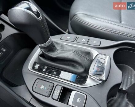 Черный Хендай Санта Фе, объемом двигателя 2 л и пробегом 8 тыс. км за 23000 $, фото 19 на Automoto.ua