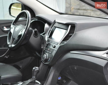 Хендай Санта Фе 2017 в Белой Церкве на Automoto.ua Черный Хендай Санта Фе, объемом двигателя 2.2 л и пробегом 122 тыс. км за 24500 $, фото 30 на Automoto.ua
