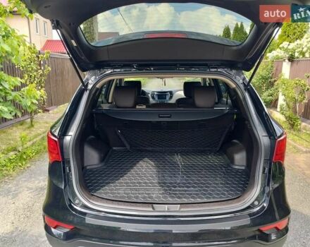 Черный Хендай Санта Фе, объемом двигателя 2.36 л и пробегом 130 тыс. км за 17500 $, фото 11 на Automoto.ua