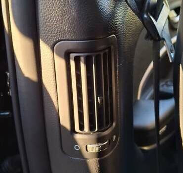 Черный Хендай Санта Фе, объемом двигателя 2.2 л и пробегом 122 тыс. км за 23500 $, фото 17 на Automoto.ua