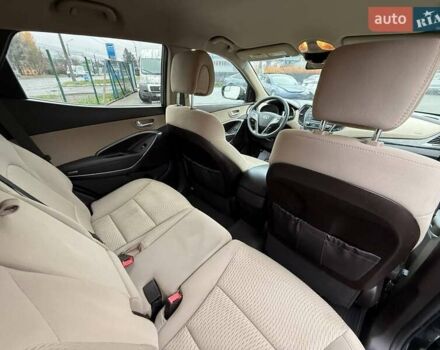 Черный Хендай Санта Фе, объемом двигателя 2.4 л и пробегом 245 тыс. км за 11200 $, фото 16 на Automoto.ua