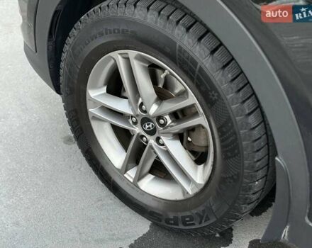 Черный Хендай Санта Фе, объемом двигателя 2.4 л и пробегом 115 тыс. км за 17400 $, фото 3 на Automoto.ua