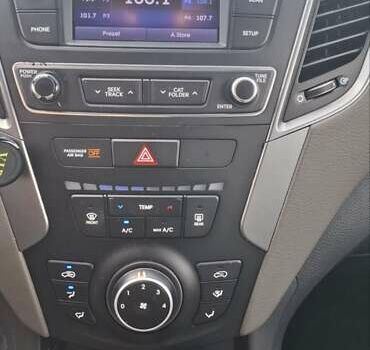 Черный Хендай Санта Фе, объемом двигателя 2.36 л и пробегом 202 тыс. км за 15950 $, фото 5 на Automoto.ua