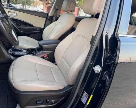 Черный Хендай Санта Фе, объемом двигателя 2 л и пробегом 59 тыс. км за 7800 $, фото 10 на Automoto.ua