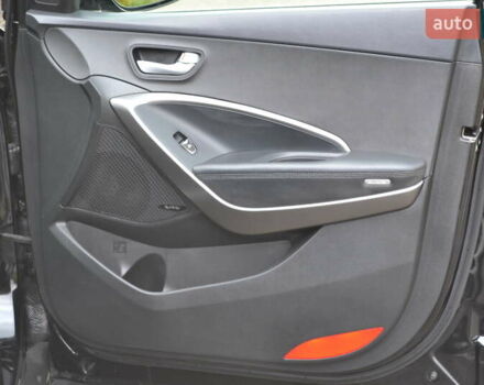 Хендай Санта Фе 2017 в Белой Церкве на Automoto.ua Черный Хендай Санта Фе, объемом двигателя 2.2 л и пробегом 122 тыс. км за 24500 $, фото 31 на Automoto.ua