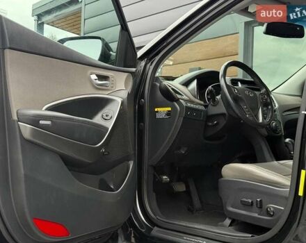 Черный Хендай Санта Фе, объемом двигателя 2.4 л и пробегом 115 тыс. км за 17400 $, фото 18 на Automoto.ua