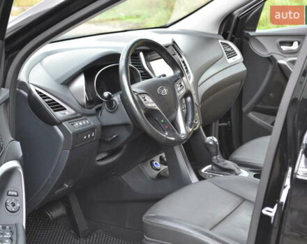 Хендай Санта Фе 2017 в Белой Церкве на Automoto.ua Черный Хендай Санта Фе, объемом двигателя 2.2 л и пробегом 122 тыс. км за 24500 $, фото 40 на Automoto.ua