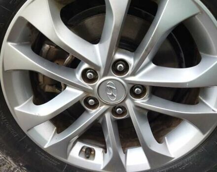 Чорний Хендай Санта Фе, об'ємом двигуна 2.4 л та пробігом 100 тис. км за 25000 $, фото 10 на Automoto.ua