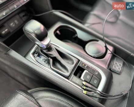 Чорний Хендай Санта Фе, об'ємом двигуна 2 л та пробігом 77 тис. км за 28500 $, фото 22 на Automoto.ua