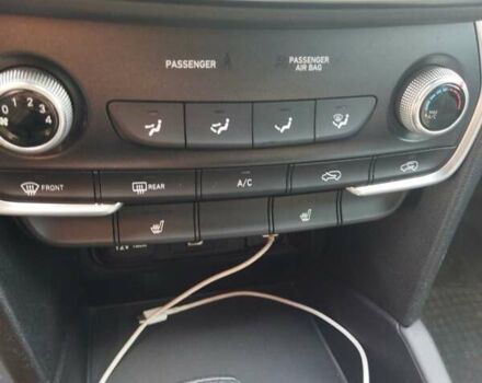 Чорний Хендай Санта Фе, об'ємом двигуна 2.4 л та пробігом 100 тис. км за 25000 $, фото 16 на Automoto.ua