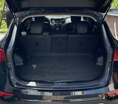 Черный Хендай Санта Фе, объемом двигателя 2.36 л и пробегом 125 тыс. км за 16700 $, фото 6 на Automoto.ua