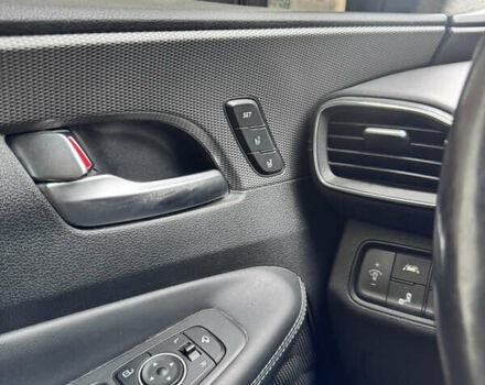 Черный Хендай Санта Фе, объемом двигателя 2.2 л и пробегом 92 тыс. км за 27000 $, фото 22 на Automoto.ua