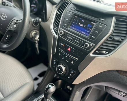 Черный Хендай Санта Фе, объемом двигателя 2.36 л и пробегом 130 тыс. км за 16300 $, фото 14 на Automoto.ua