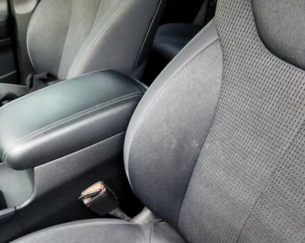 Чорний Хендай Санта Фе, об'ємом двигуна 2.4 л та пробігом 100 тис. км за 25000 $, фото 8 на Automoto.ua