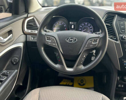 Черный Хендай Санта Фе, объемом двигателя 2.36 л и пробегом 130 тыс. км за 16300 $, фото 9 на Automoto.ua