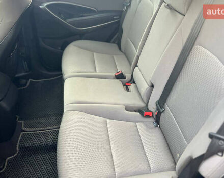 Черный Хендай Санта Фе, объемом двигателя 2.36 л и пробегом 130 тыс. км за 16300 $, фото 15 на Automoto.ua