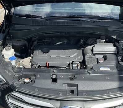 Черный Хендай Санта Фе, объемом двигателя 2.36 л и пробегом 125 тыс. км за 16700 $, фото 9 на Automoto.ua