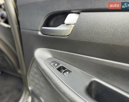 Черный Хендай Санта Фе, объемом двигателя 2 л и пробегом 102 тыс. км за 26999 $, фото 35 на Automoto.ua