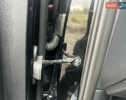 Черный Хендай Санта Фе, объемом двигателя 2.5 л и пробегом 15 тыс. км за 29000 $, фото 36 на Automoto.ua