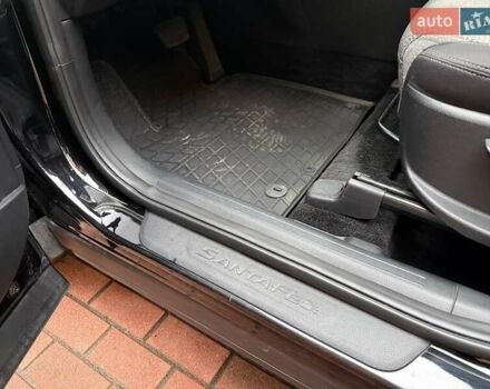 Черный Хендай Санта Фе, объемом двигателя 2.15 л и пробегом 233 тыс. км за 22000 $, фото 29 на Automoto.ua