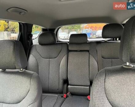 Черный Хендай Санта Фе, объемом двигателя 2.36 л и пробегом 150 тыс. км за 19900 $, фото 12 на Automoto.ua