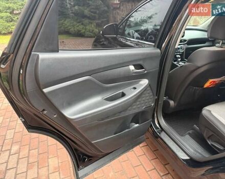 Черный Хендай Санта Фе, объемом двигателя 2.15 л и пробегом 233 тыс. км за 22000 $, фото 25 на Automoto.ua