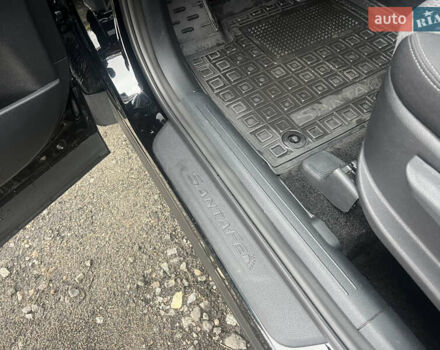 Черный Хендай Санта Фе, объемом двигателя 2.5 л и пробегом 15 тыс. км за 29000 $, фото 26 на Automoto.ua