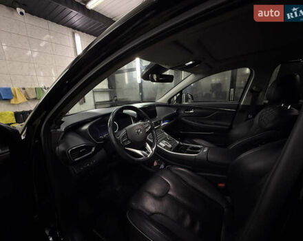 Черный Хендай Санта Фе, объемом двигателя 2.15 л и пробегом 102 тыс. км за 38000 $, фото 6 на Automoto.ua