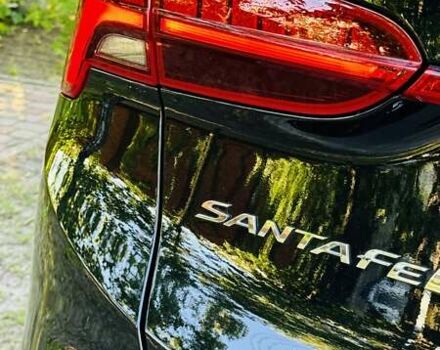 Чорний Хендай Санта Фе, об'ємом двигуна 2.15 л та пробігом 17 тис. км за 49888 $, фото 93 на Automoto.ua