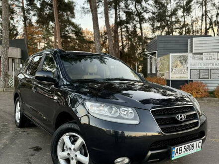 Черный Хендай Санта Фе, объемом двигателя 2.19 л и пробегом 235 тыс. км за 9999 $, фото 1 на Automoto.ua