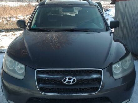 Черный Хендай Санта Фе, объемом двигателя 0 л и пробегом 300 тыс. км за 5206 $, фото 1 на Automoto.ua
