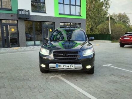 Черный Хендай Санта Фе, объемом двигателя 2.2 л и пробегом 263 тыс. км за 9600 $, фото 1 на Automoto.ua