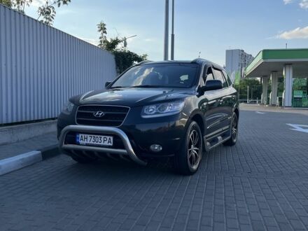 Черный Хендай Санта Фе, объемом двигателя 2.7 л и пробегом 112 тыс. км за 10300 $, фото 1 на Automoto.ua