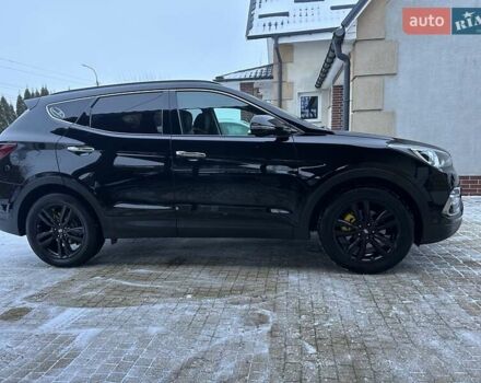 Черный Хендай Санта Фе, объемом двигателя 2.2 л и пробегом 242 тыс. км за 17997 $, фото 1 на Automoto.ua