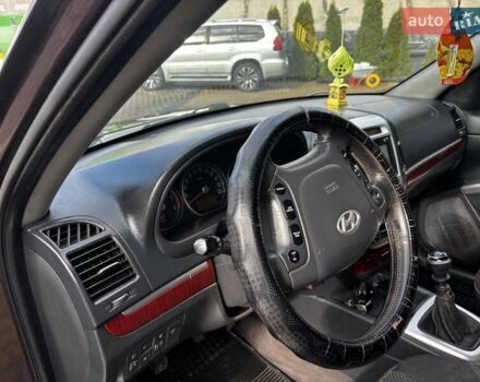 Хендай Санта Фе 2008 в Черкассах на Automoto.ua Фиолетовый Хендай Санта Фе, объемом двигателя 2.19 л и пробегом 300 тыс. км за 9188 $, фото 4 на Automoto.ua